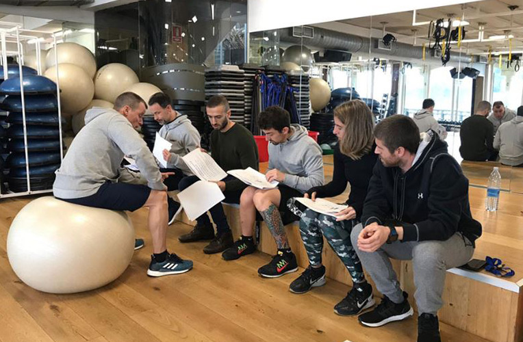 Entrenadores y monitores del gimnasio la perla de san sebastian